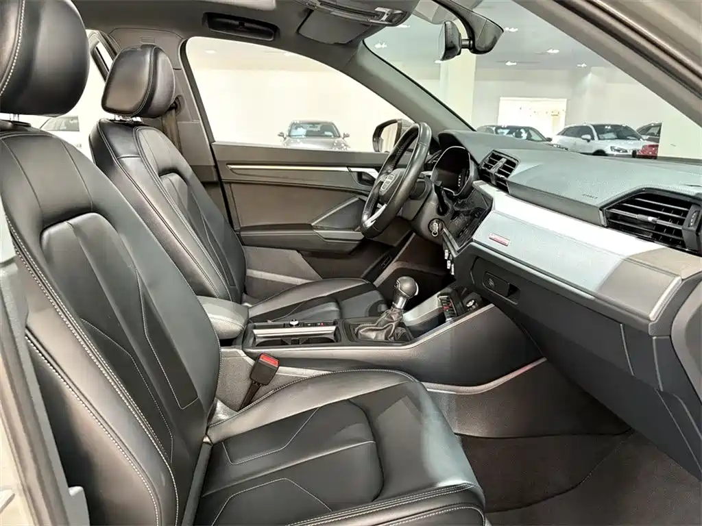 Audi Q3 — миниатюра 11