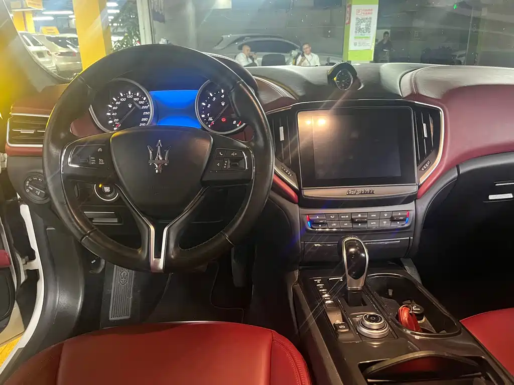 Maserati Ghibli — миниатюра 6