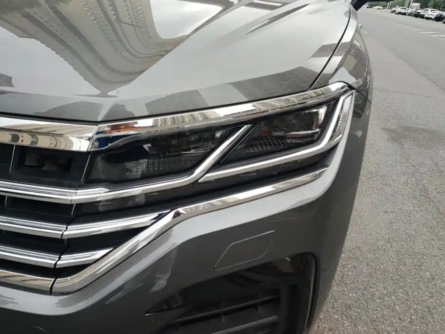 Volkswagen Touareg — миниатюра 5