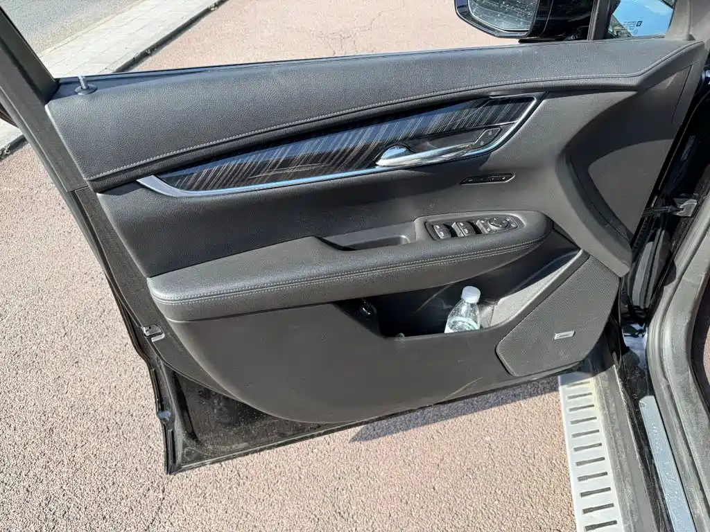 Cadillac XT6 — миниатюра 6