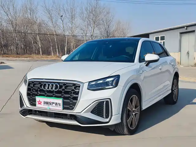 audi q2l