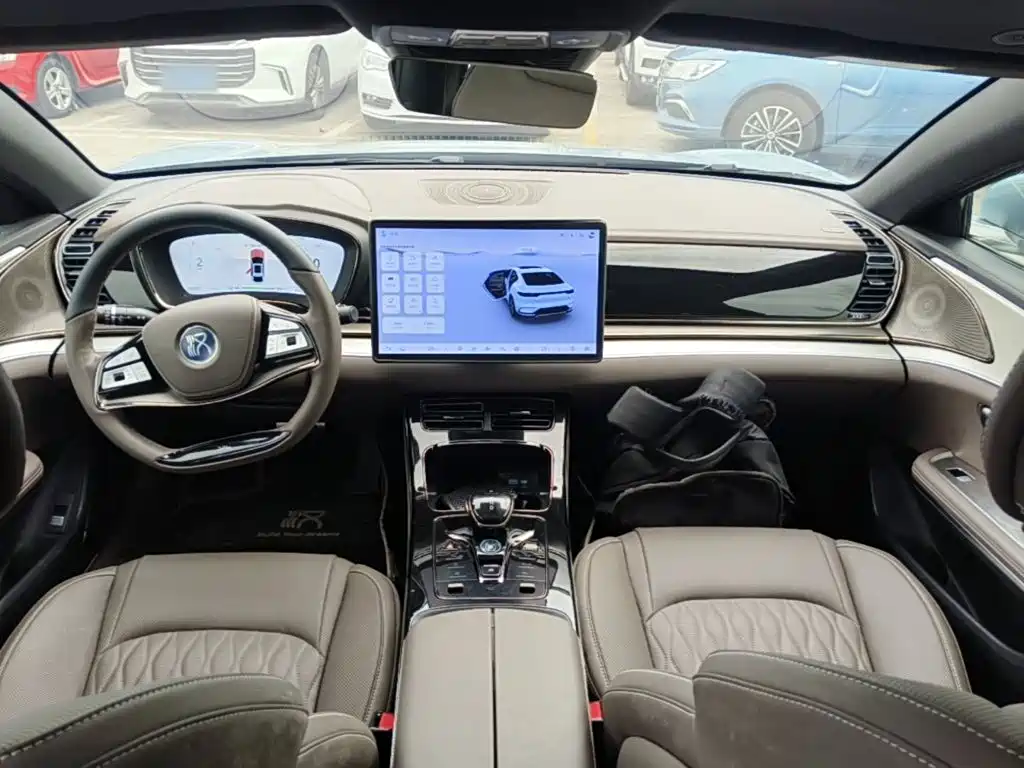 BYD Han — миниатюра 10