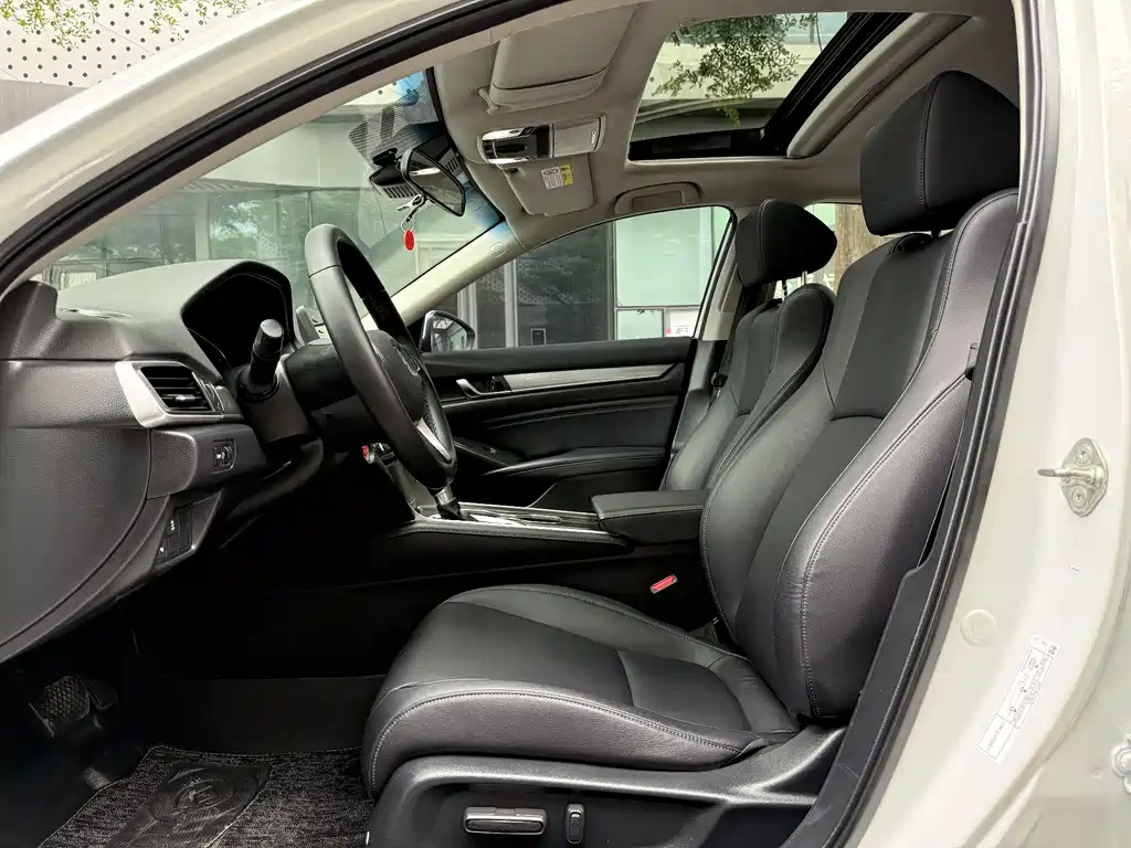 Honda Accord 2018 260TURBO Luxury V