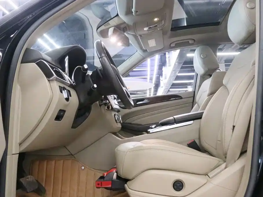 Mercedes-Benz M-Class — миниатюра 14