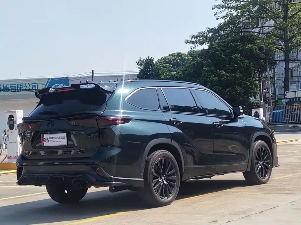 Toyota Crown Kluger — миниатюра 16