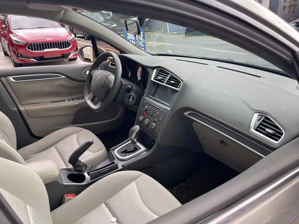 Citroen C4L — миниатюра 7