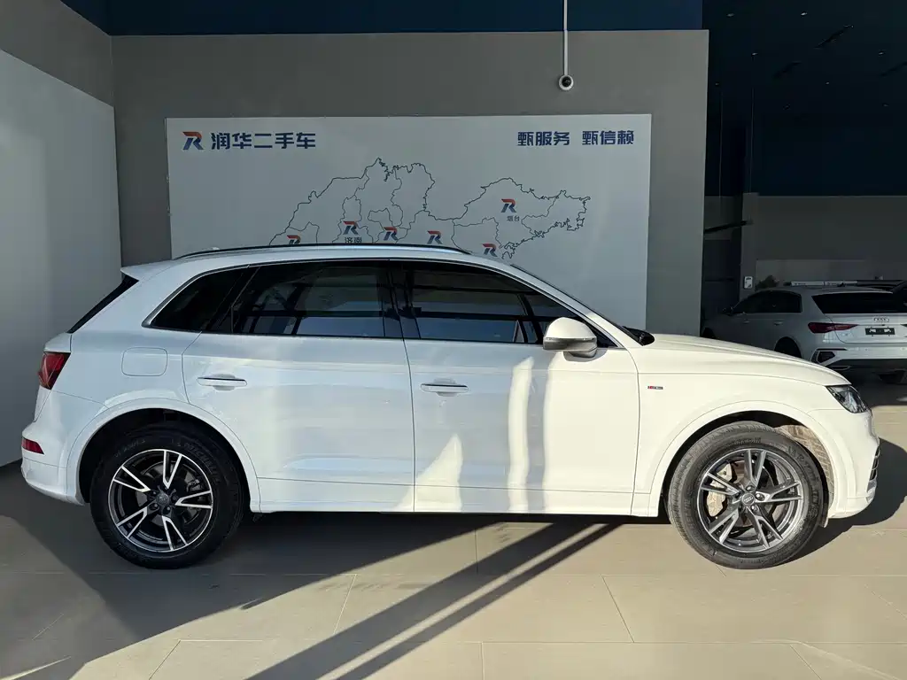 Audi Q5L — миниатюра 3