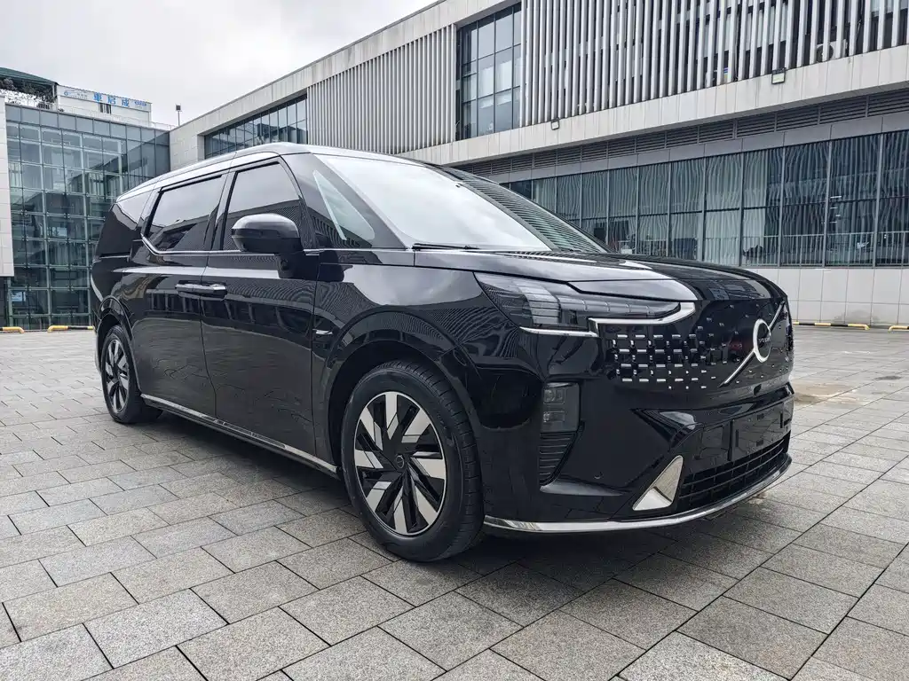Volvo EM90 — миниатюра 5