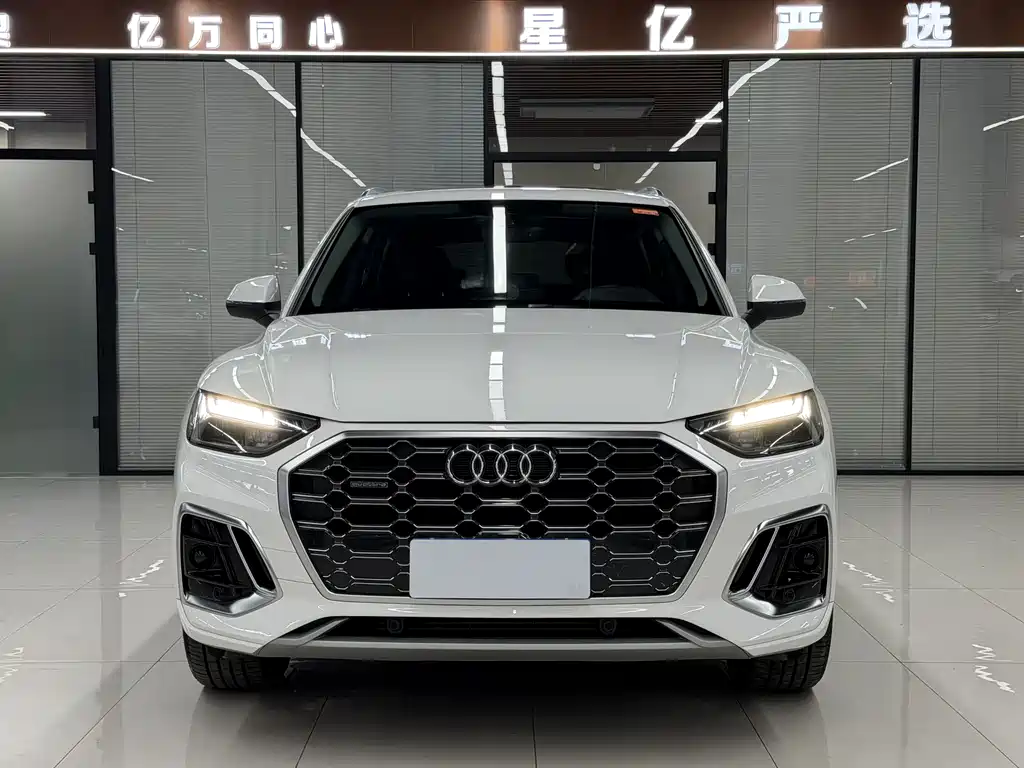 Audi Q5L 2022 40T Luxury