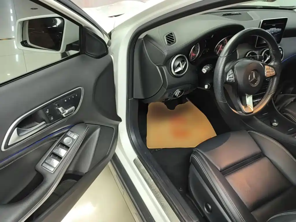 Mercedes-Benz GLA — миниатюра 16