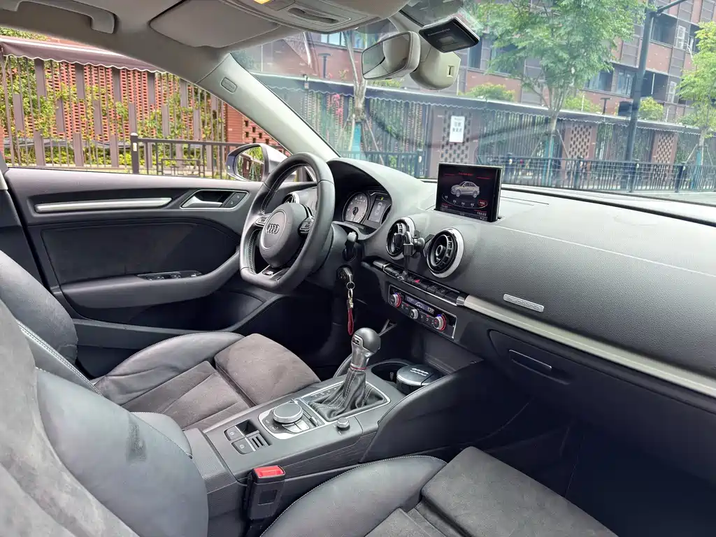 Audi S3 — миниатюра 9