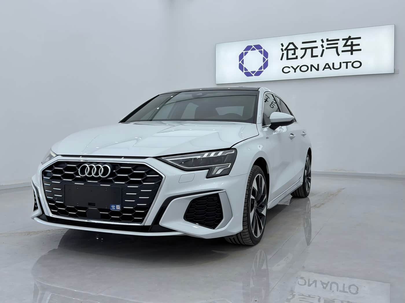 Audi A3 1.4 л 2022 г. Белый, пробег 44000 км