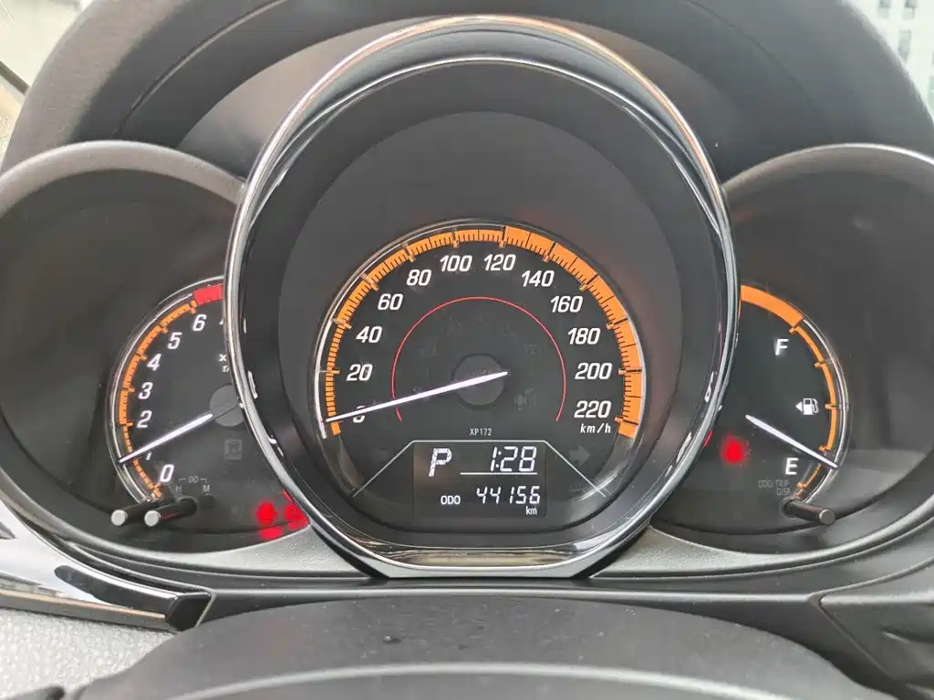 Toyota Yaris L — миниатюра 13