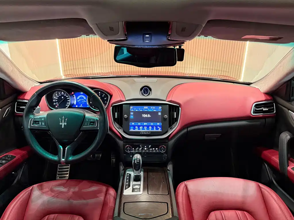 Maserati Ghibli — миниатюра 7