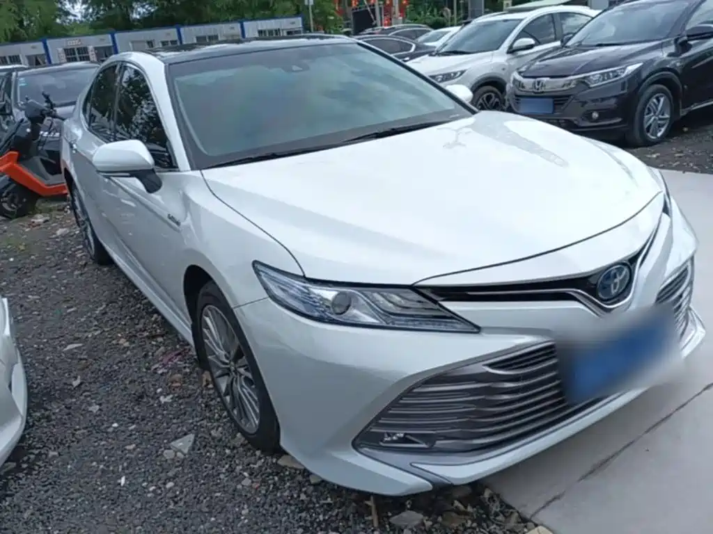 Toyota Camry — миниатюра 4