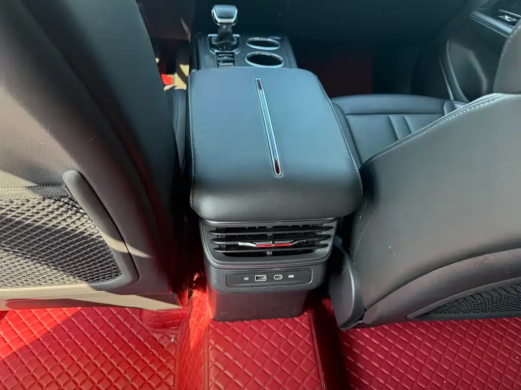 Hongqi Hongqi HS3 — миниатюра 12
