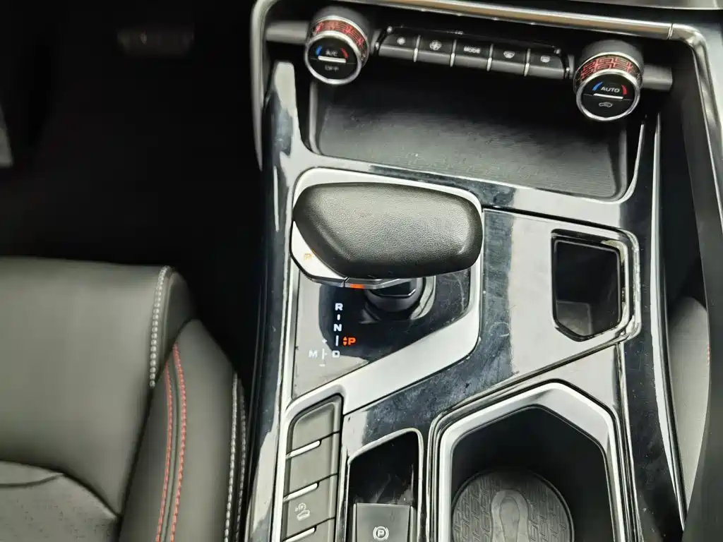 Geely Xingyue S — миниатюра 13