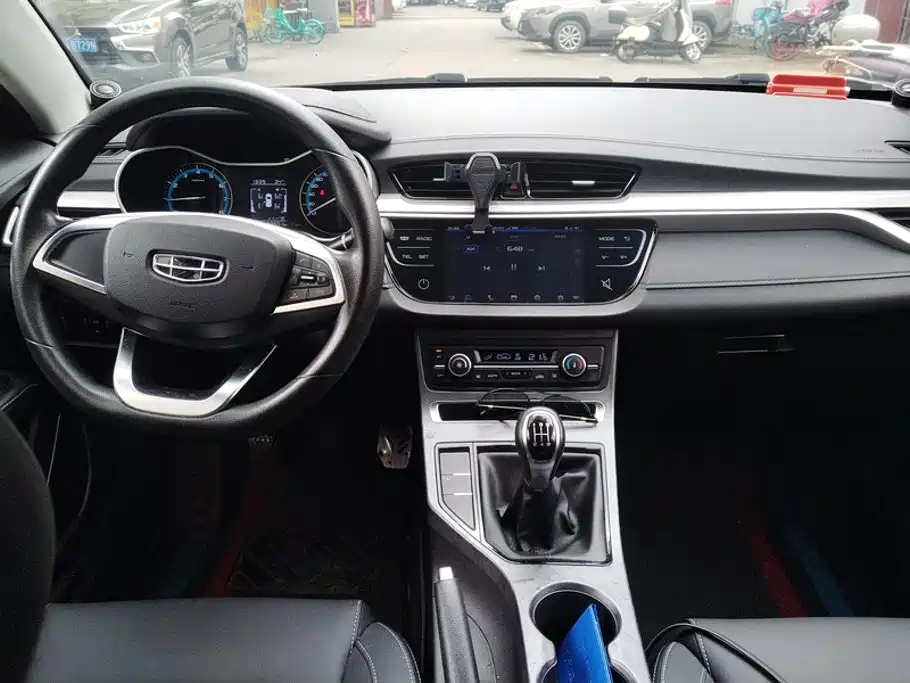 Geely Emgrand — миниатюра 12