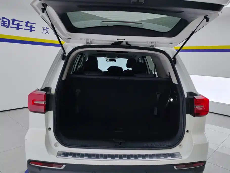 Roewe RX8 — миниатюра 4