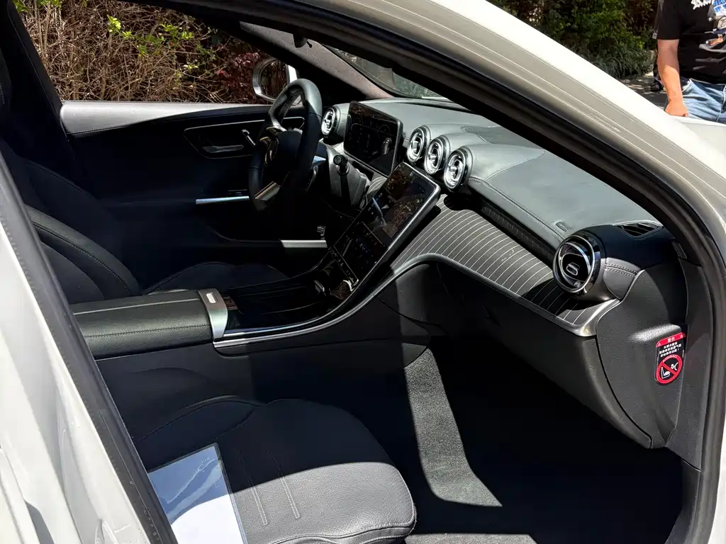 Mercedes-Benz C-Class — миниатюра 10