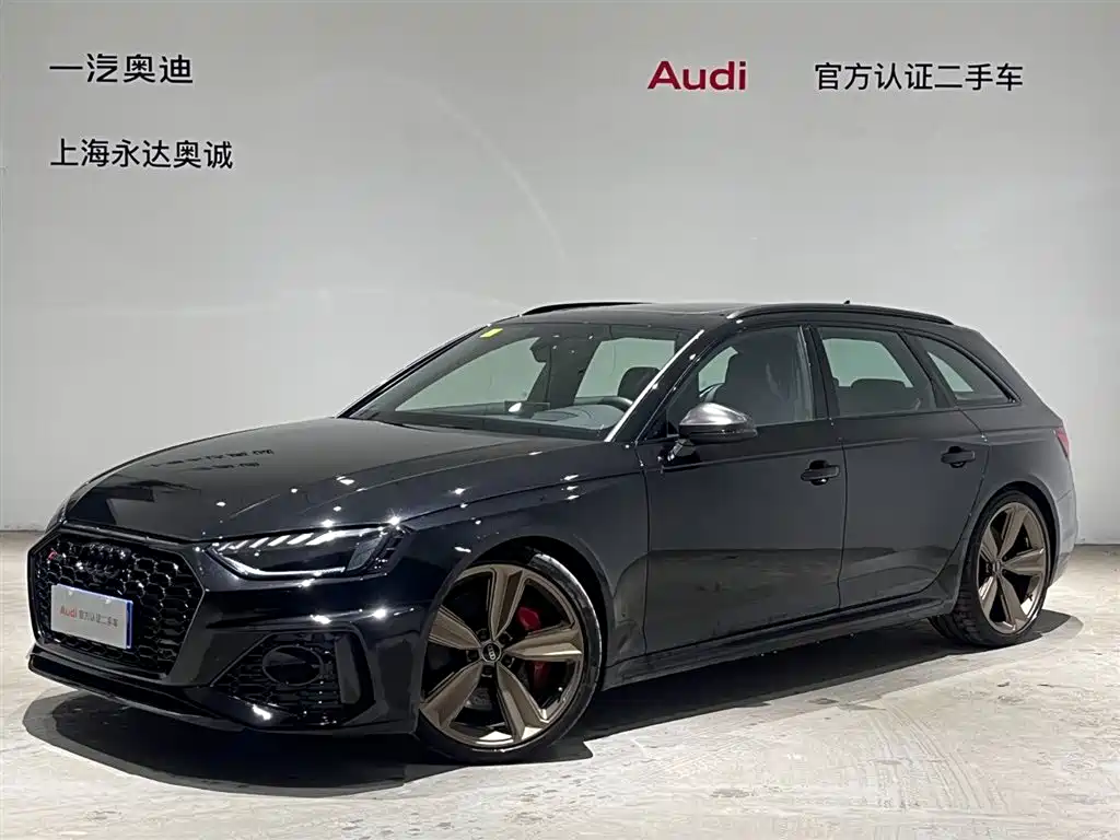 AUDI RS 4