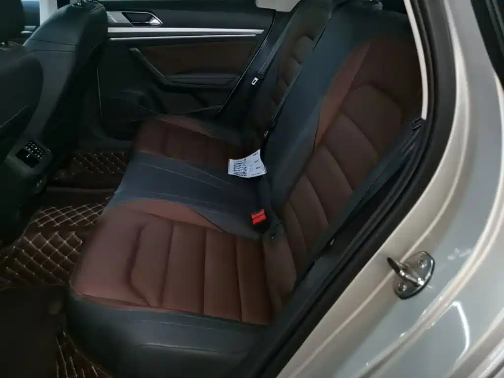 Volkswagen Lavida — миниатюра 17