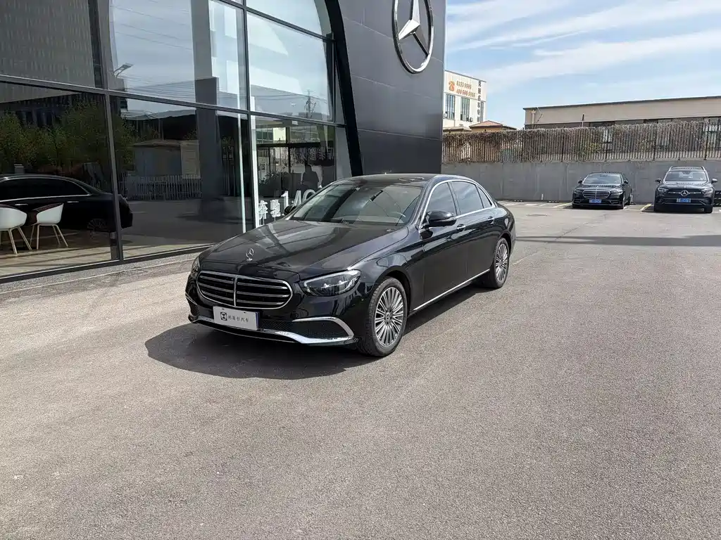 Mercedes-Benz E-Class 2022