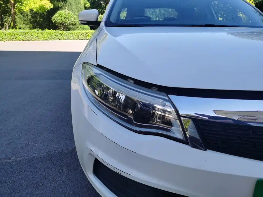 Qoros Qoros 3 — миниатюра 7