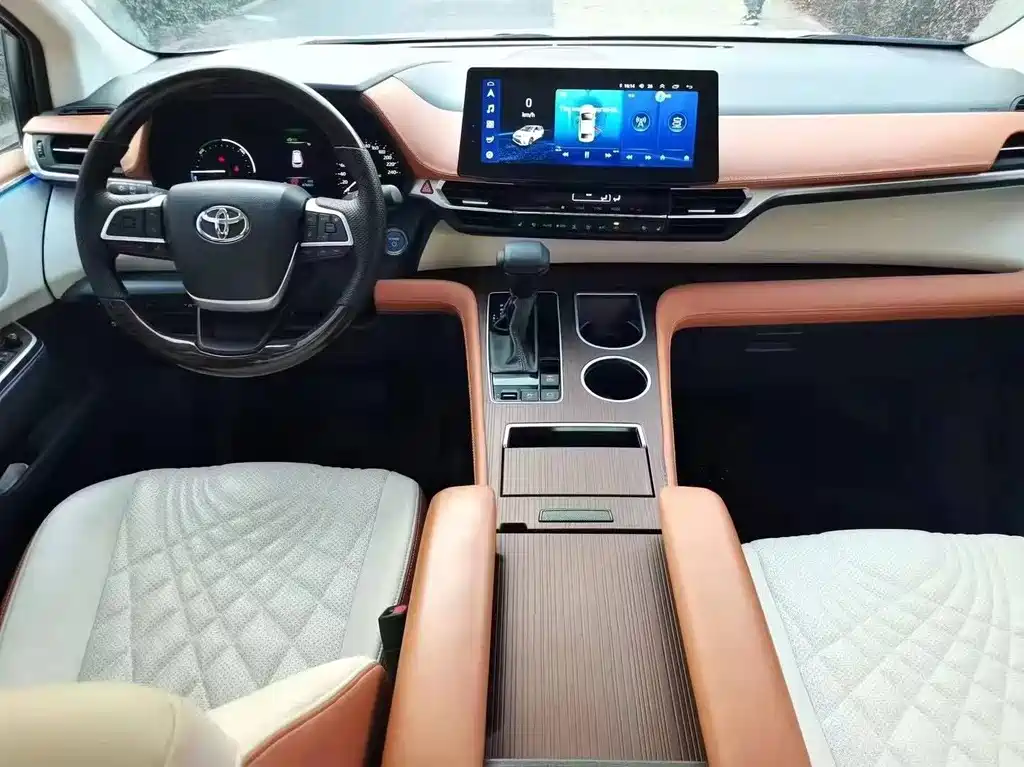 Toyota Sienna — миниатюра 11