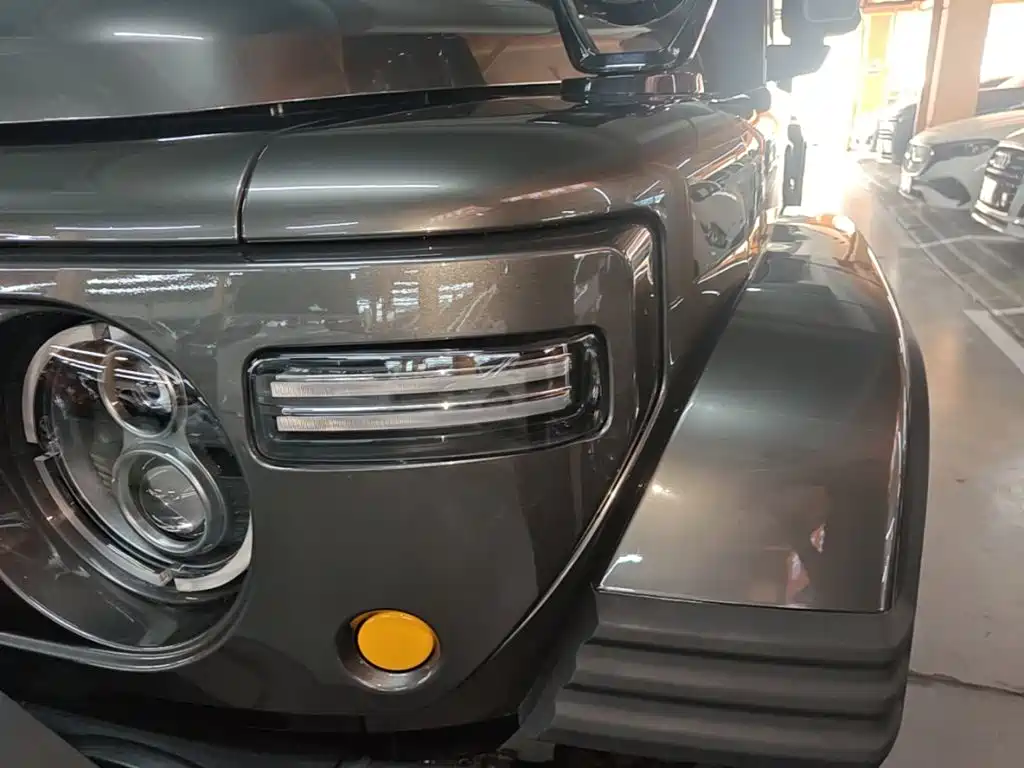 212 212 T01 — миниатюра 24