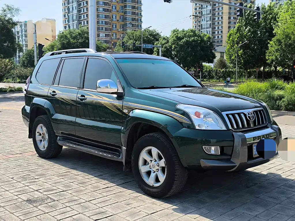 Toyota Land Cruiser Prado 2005 4.0L AT GX Luxury
