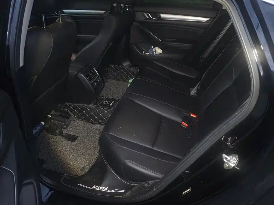 Honda Accord — миниатюра 11
