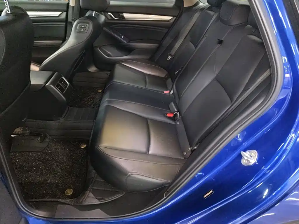 Honda Accord — миниатюра 17