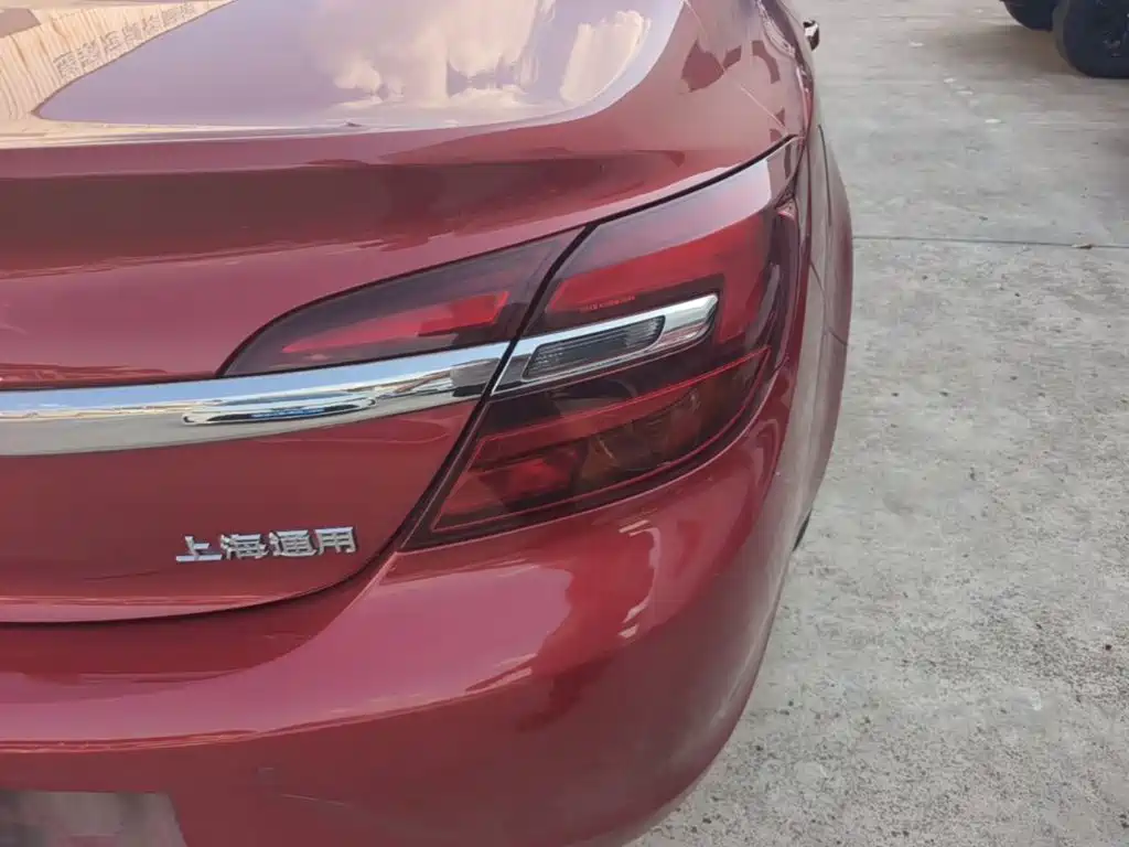 Buick Regal — миниатюра 8