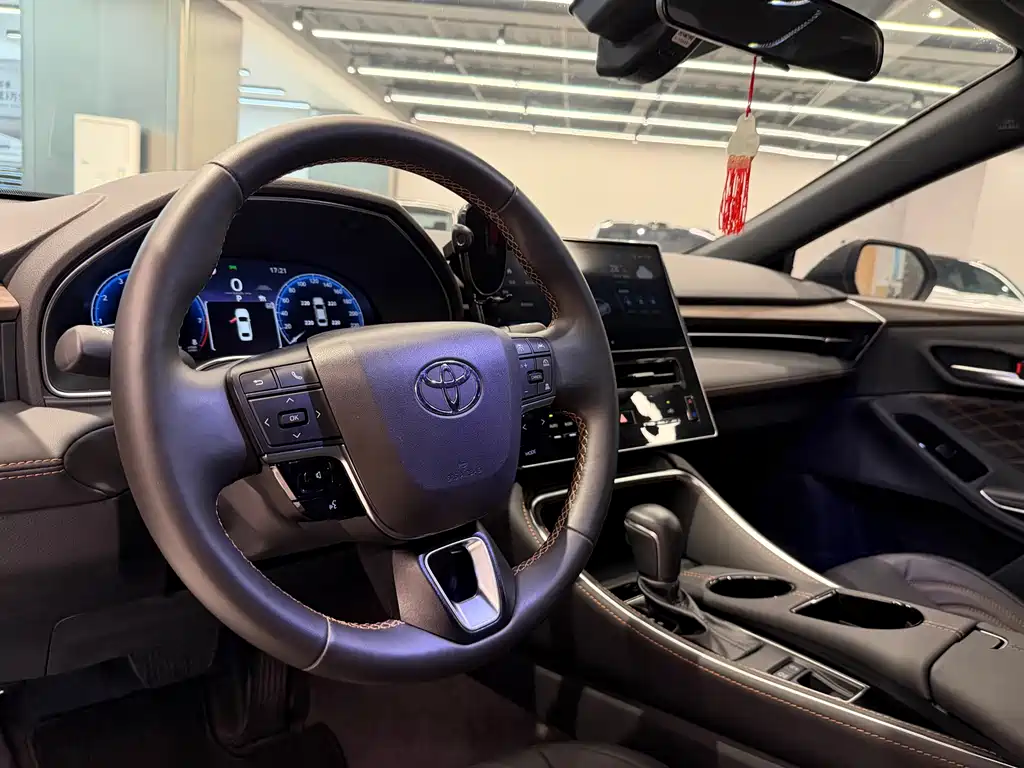 Toyota Avalon — миниатюра 11