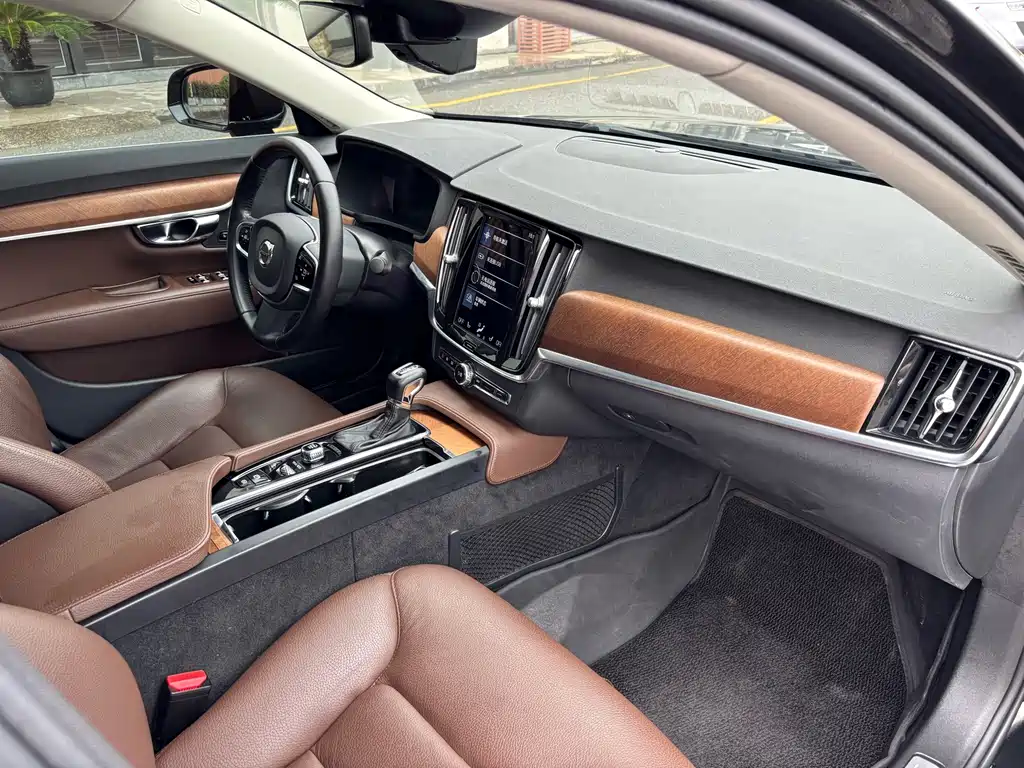 Volvo S90 — миниатюра 19