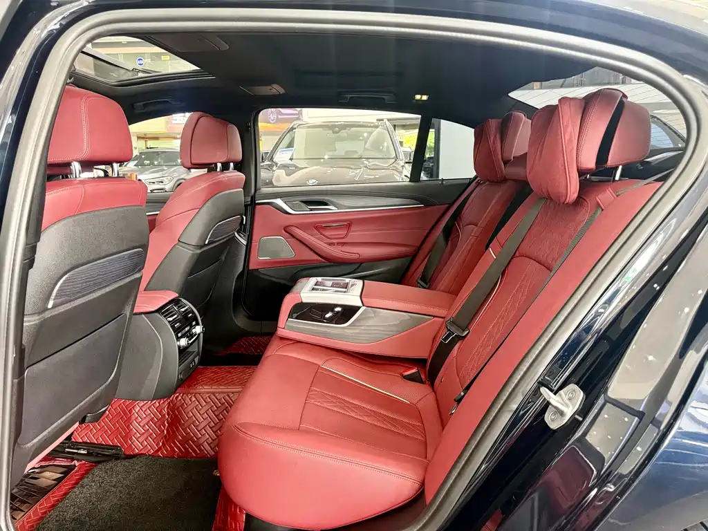 BMW 5 Series — миниатюра 5