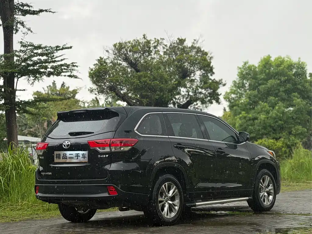 Toyota Highlander — миниатюра 18