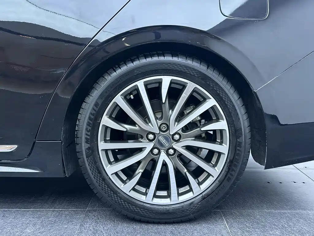 Lincoln Continental — миниатюра 27