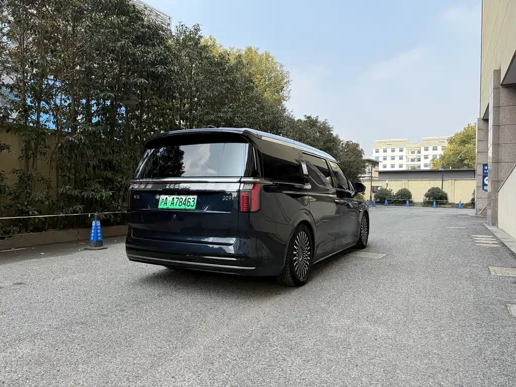 ZEEKR EXTREME KRYPTON 009