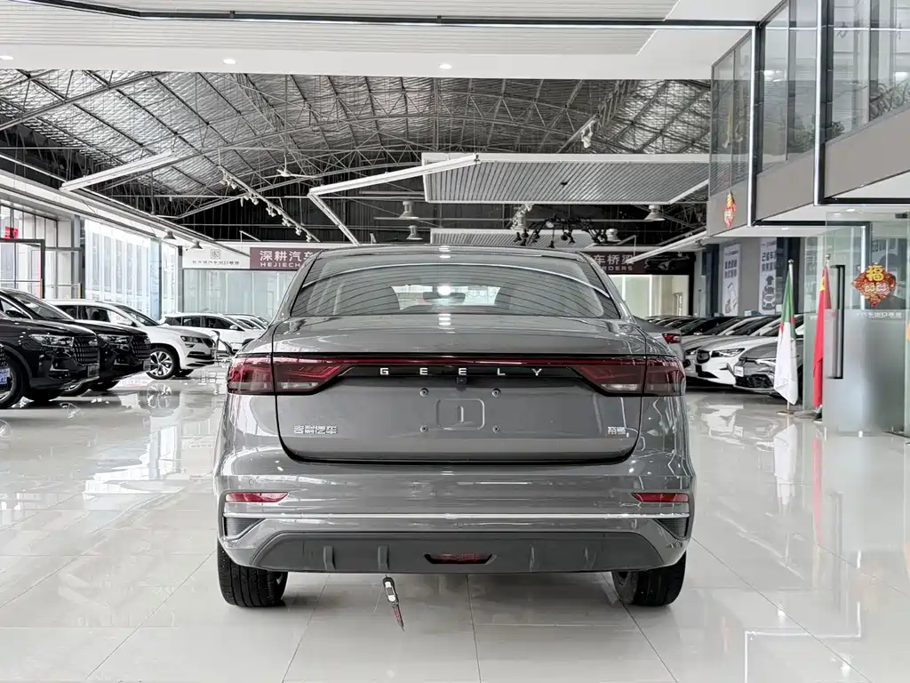 Geely Emgrand — миниатюра 13