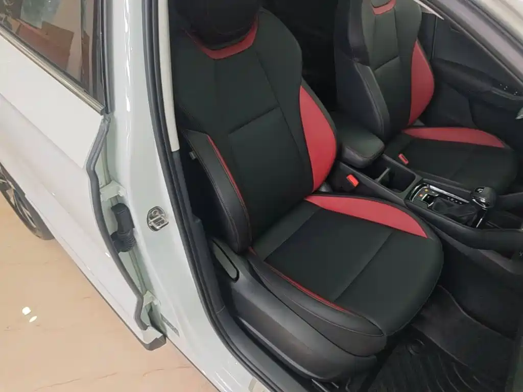 Skoda Karoq — миниатюра 25