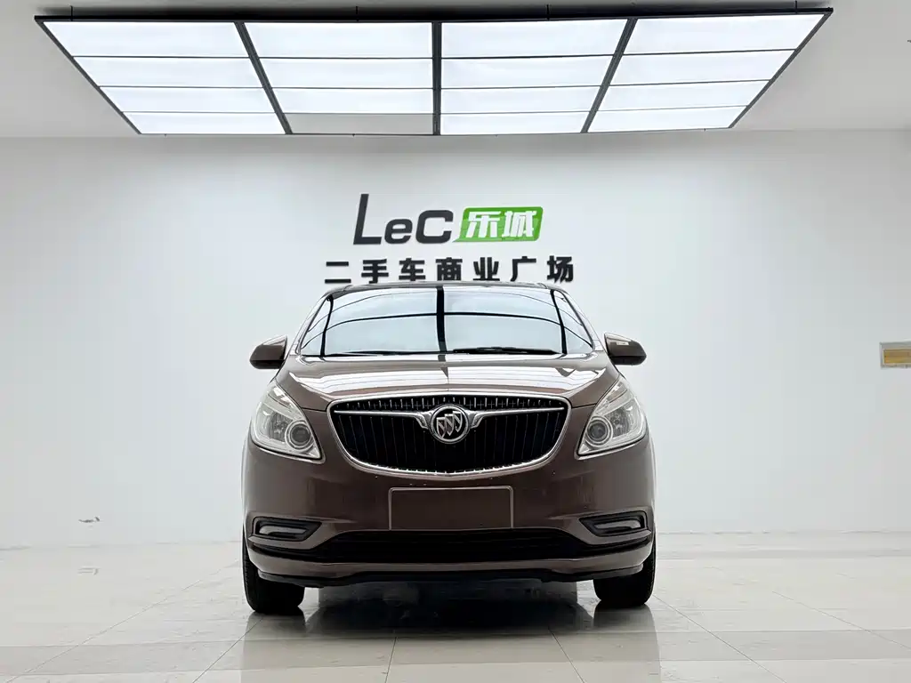 Buick GL8 — миниатюра 2