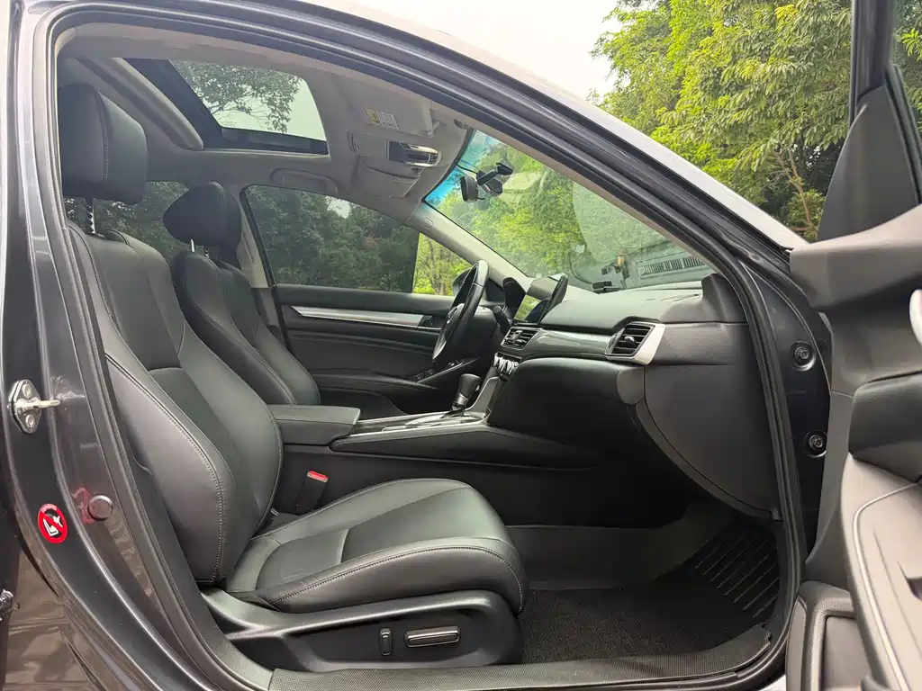 Honda Accord — миниатюра 8