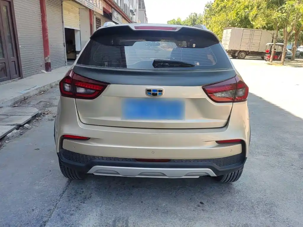 Geely Vision X3 — миниатюра 6