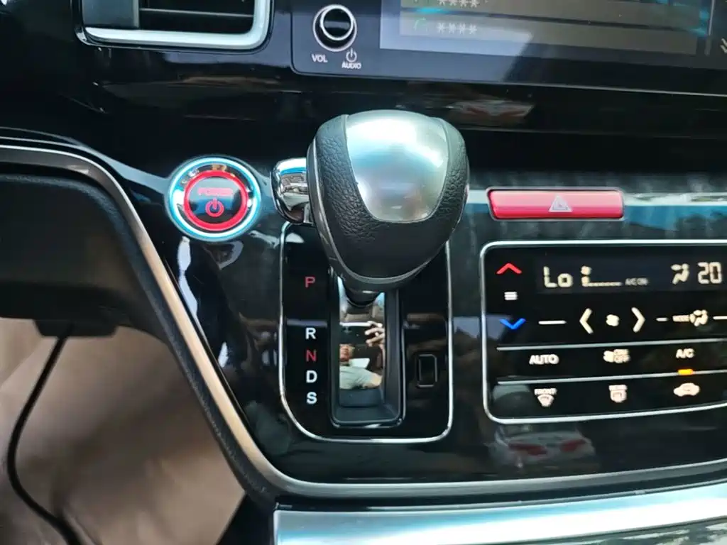 Honda Elysion — миниатюра 14