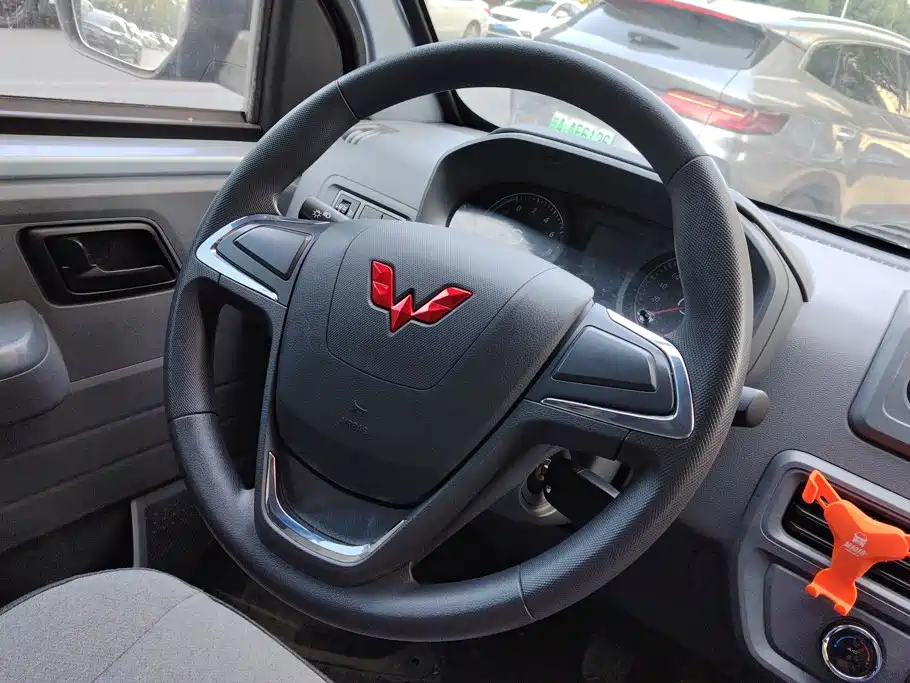 Wuling Yangguang — миниатюра 15