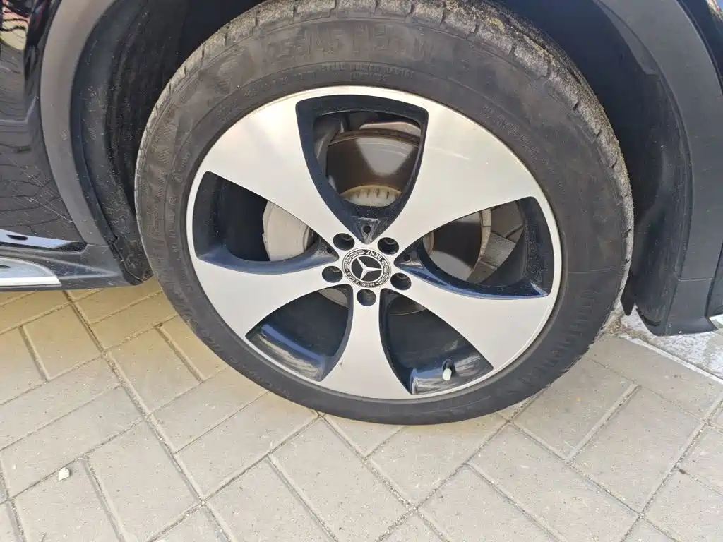 Mercedes-Benz GLC — миниатюра 8