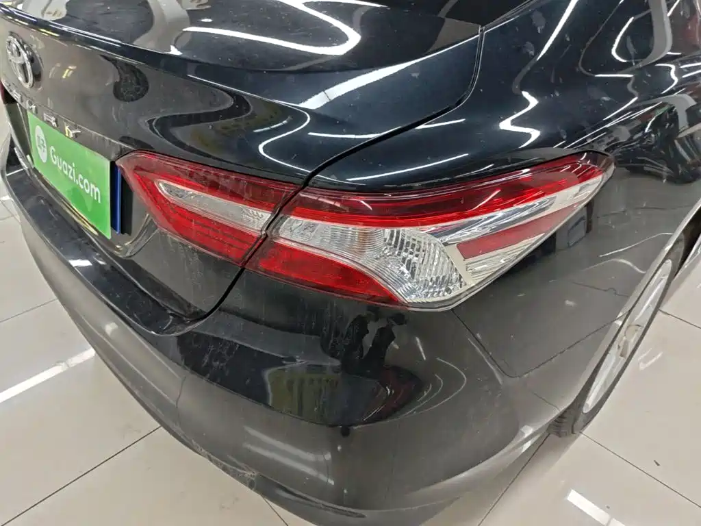 Toyota Camry — миниатюра 8