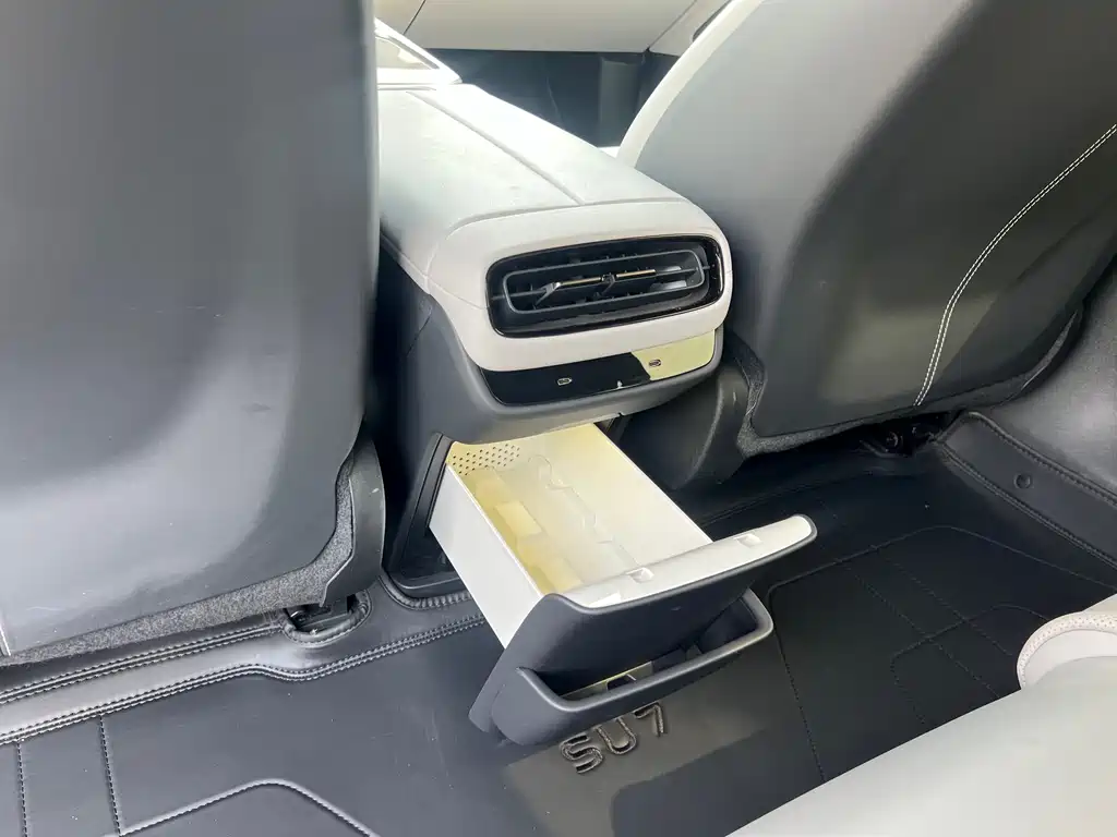 XIAOMI CAR XIAOMI SU7